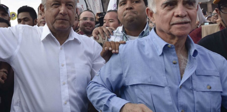 AMLO se reúne con el Grupo Monterrey; abatir la pobreza y lograr crecimiento económico, los temas