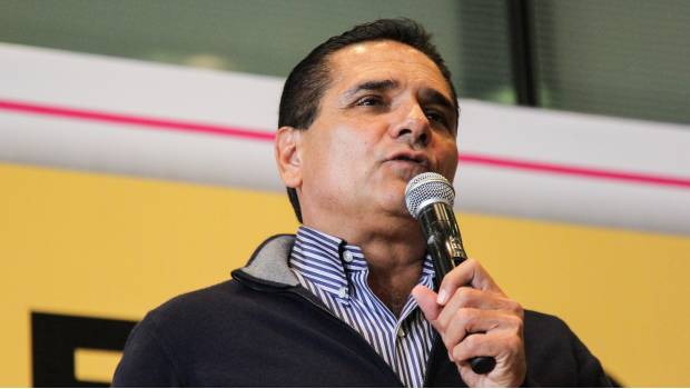 Acuerda el PRD no expulsar a Silvano Aureoles