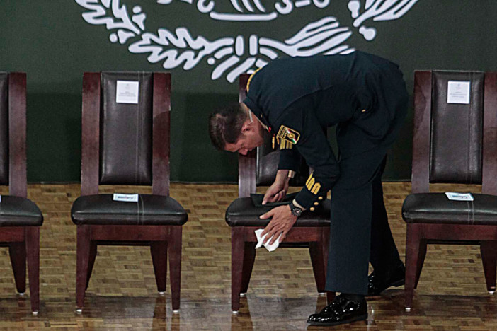 Adiós al discrecional y siniestro Estado Mayor Presidencial