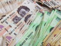Al terminar el año, el salario mínimo debería ser de 102 pesos