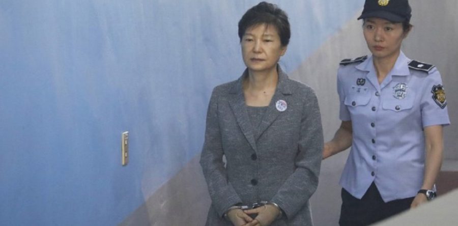 Aumentan a 32 años de cárcel sentencia de ex presidenta de Surcorea