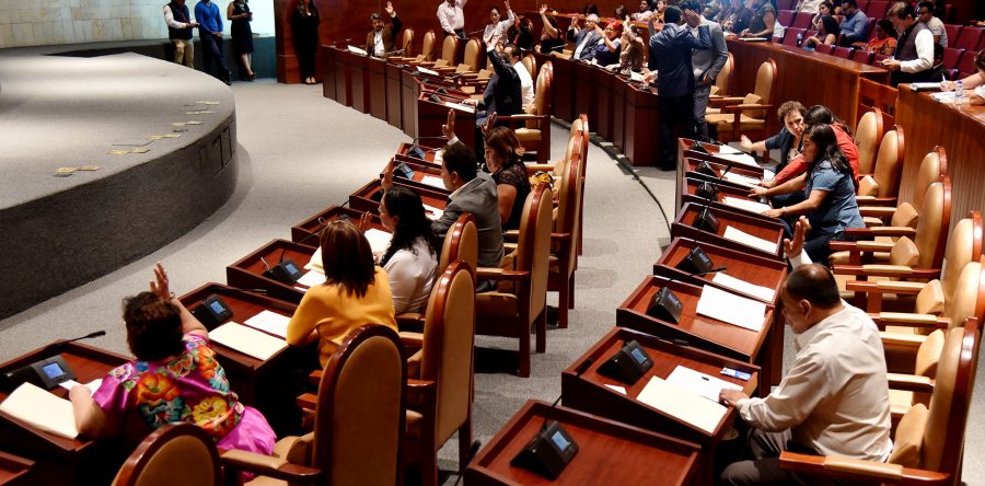 Buscan Diputados garantizar empleo formal a las y los egresados oaxaqueños