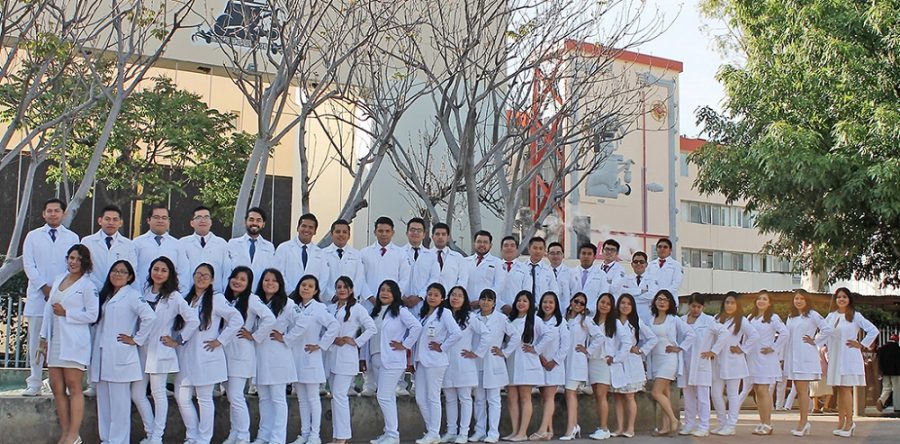 Egresan 64 médicos internos de pregrado del Hospital General “Doctor Aurelio Valdivieso”