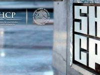 Hacienda aumentó salarios de la alta burocracia ¡2 semanas antes de la elección!