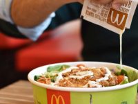 Ensaladas de McDonald´s provocan vómito y diarrea a clientes en EU