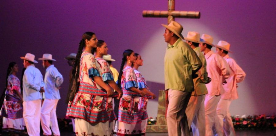 Inicia programa cultural de Guelaguetza en el Teatro Alcalá