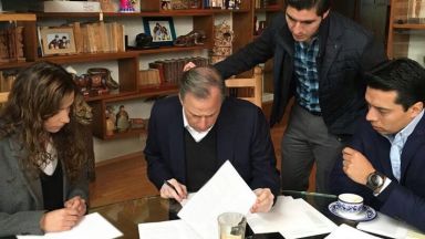 ¿Pago de favores a Meadistas?