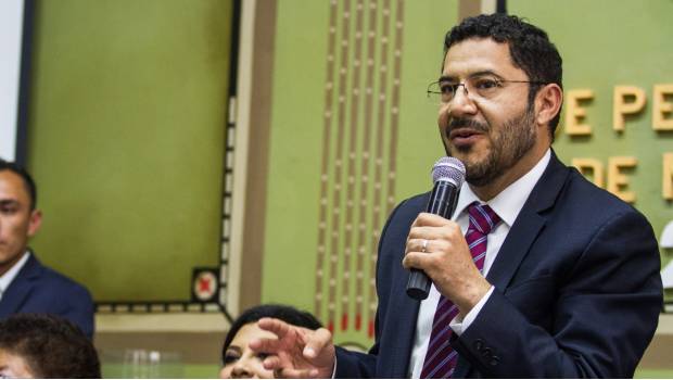 Propone Martí Batres reducir salario de senadores a 90 mil pesos mensuales