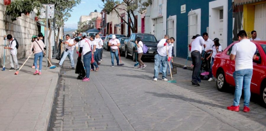 Realizan “Tequio por Oaxaca” en vísperas de la Guelaguetza