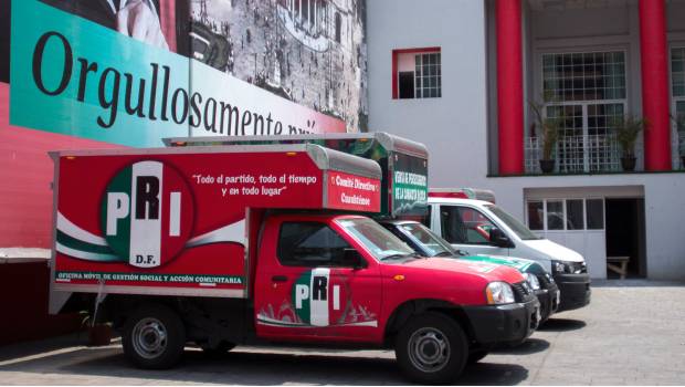 Rechazan Aristóteles y Riquelme cambiarle el nombre al PRI