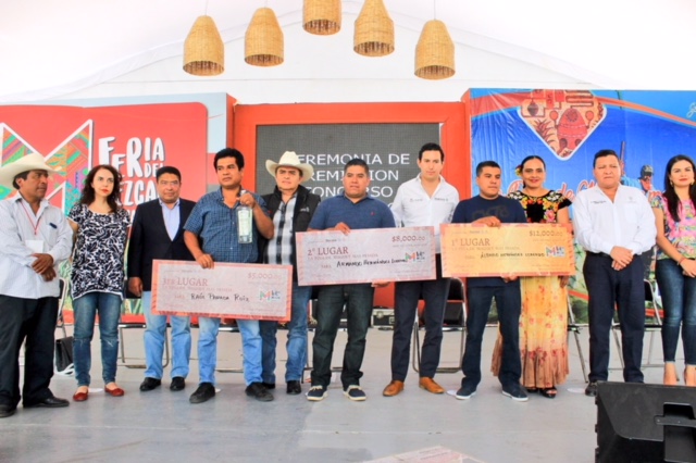 Reconocen trabajo y labor de maestros magueyeros oaxaqueños