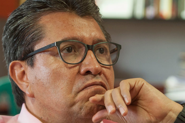 Recortar 2 mil millones al Congreso, “reto inmediato”: Monreal