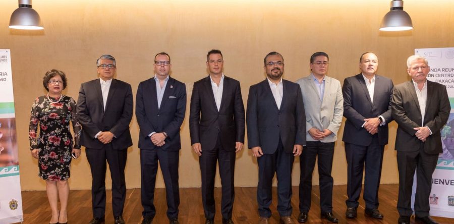 Refrenda AMH compromiso en combate a la corrupción y rendición de cuentas