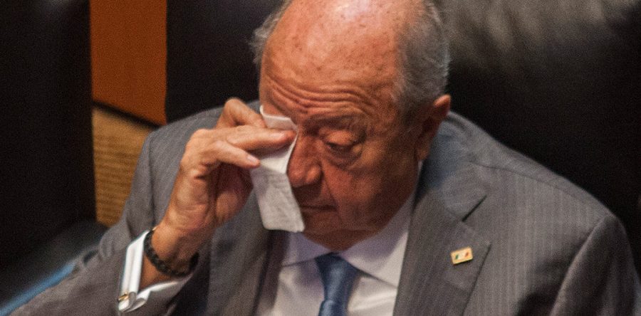 Romero Deschamps ofrece a AMLO “respeto institucional irrestricto”