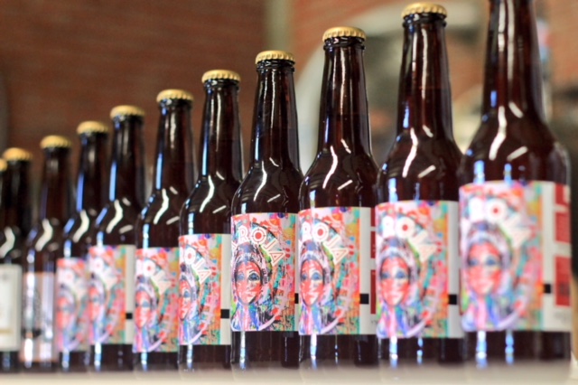 “La Roja”, cerveza artesanal conmemorativa de la Guelaguetza 2018
