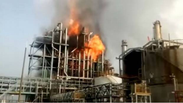 Se incendia planta petroquímica en Altamira