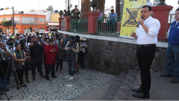 “Si el PRD ya no sirve, tenemos que disolverlo para fundar otro partido”: Juan Zepeda