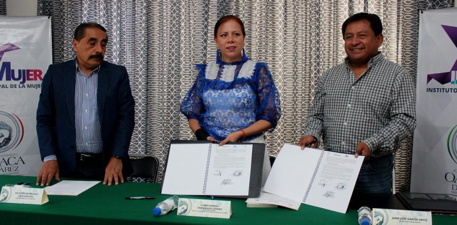 Signan convenio Instituto de la Mujer y Ojo de Agua para una difusión con perspectiva de género