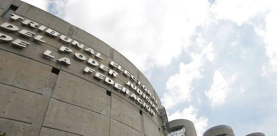 TEPJF recibe impugnación por multa del INE al fideicomiso “Por los demás”