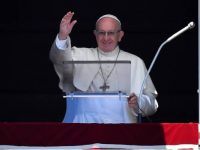 Vaticano desmiente participación del Papa en foros para la pacificación del país