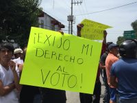 Con bloqueo se inconforman porque se acabaron las boletas en casillas especiales