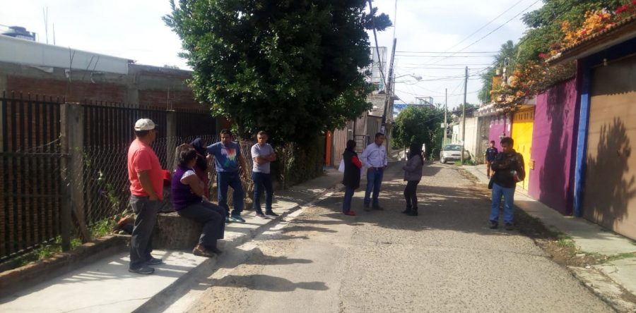 Protestan vecinos ante colapso de tubería de drenaje