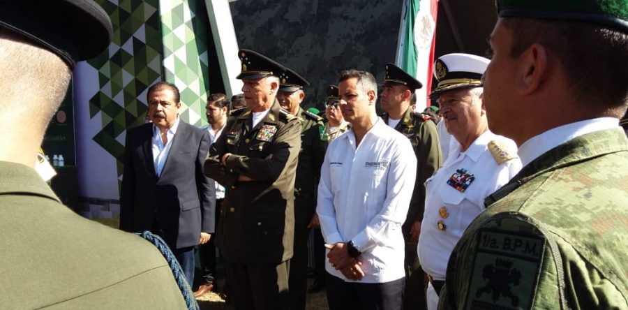 Inaugura secretario de la SEDENA y Murat Hinojosa exposición militar