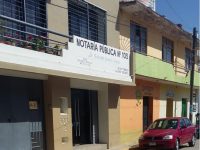 Por presuntos actos de corrupción suspenden libros a notario.