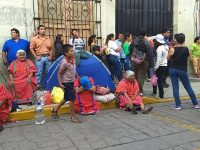 Amenazan Triquis con cerrar Palacio de Gobierno