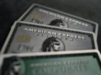 American Express aumentó tasas de conversión cambiaria sin avisar a clientes: WSJ