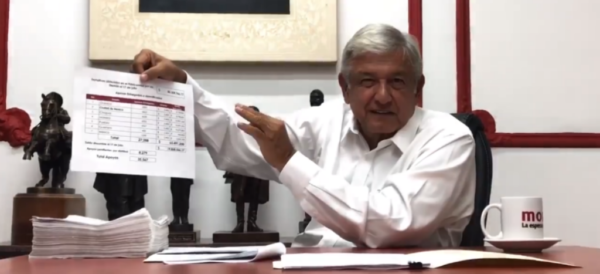 AMLO muestra expedientes de damnificados apoyados; multa del INE, “vil venganza”, insiste