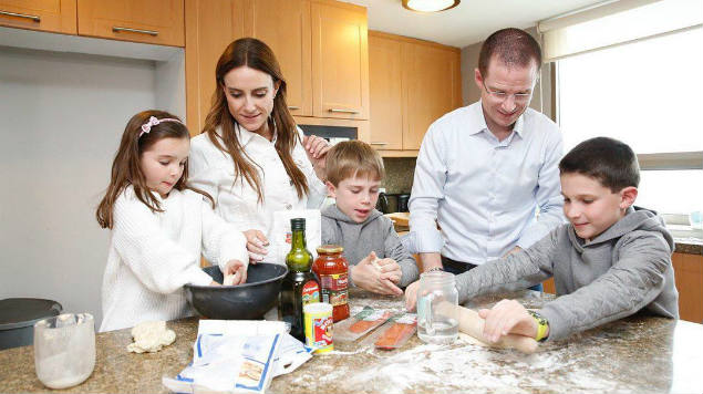 Trollean a Ricardo Anaya por reaparecer en Instagram