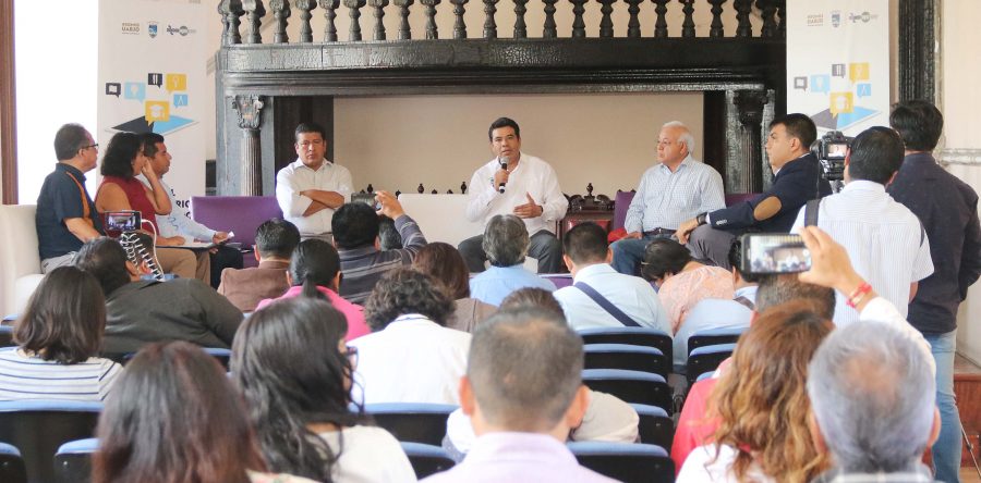 Debate en la UABJO sobre el nuevo escenario de Oaxaca, tras triunfo de Morena