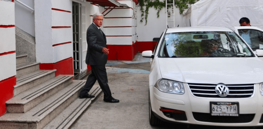 AMLO se reúne con futuros secretarios de su Gobierno