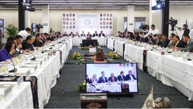 AMLO se reúne con la Conago