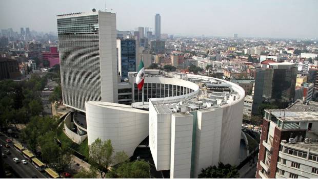 Afirma Senado estar facultado para dar bono especial a asesores y altos mandos