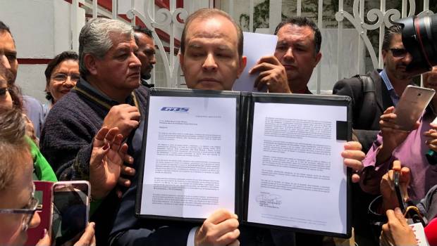 Aparece primer cliente para avión presidencial de Peña Nieto; ofrece 125 mdd