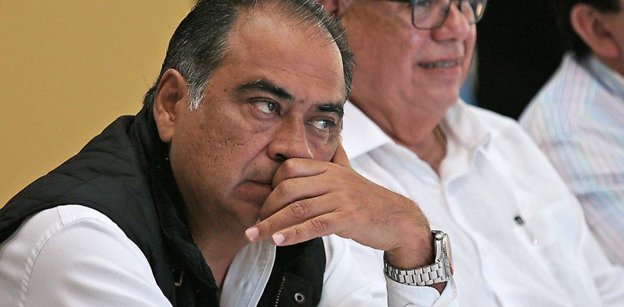 Astudillo critica distribución fiscal de Peña y a los delegados estatales de AMLO