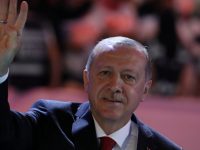 Ataques hacia la economía de Turquía son como atentar contra la bandera: Erdogan