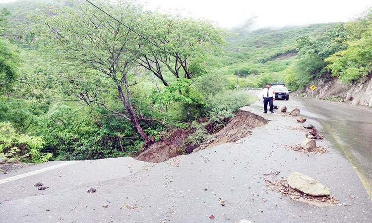 Atiende CAO afectaciones carreteras originadas por las lluvias