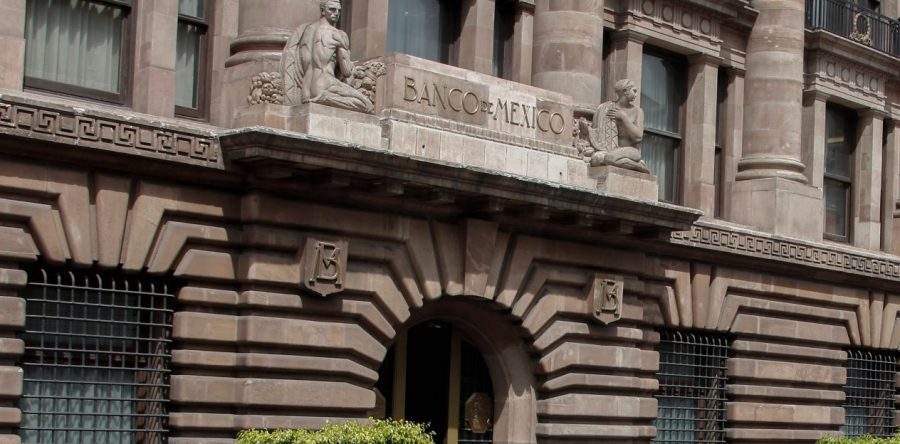 Banxico mantiene tasa y da previsión pesimista para la economía mexicana