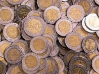 Banxico prevé menor crecimiento económico y más inflación a fin de año