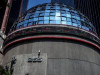 Bolsa Mexicana retrocede en línea con Wall Street por tensiones comerciales