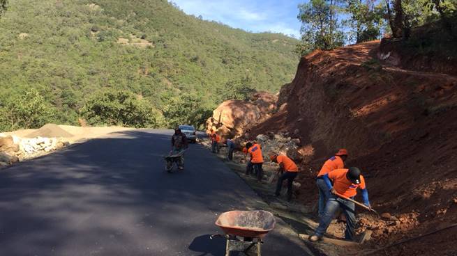 Moderniza CAO carreteras para acercar los servicios a las comunidades