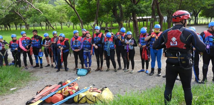 Personal de Cepco se capacita en rescate en aguas rápidas e inundaciones