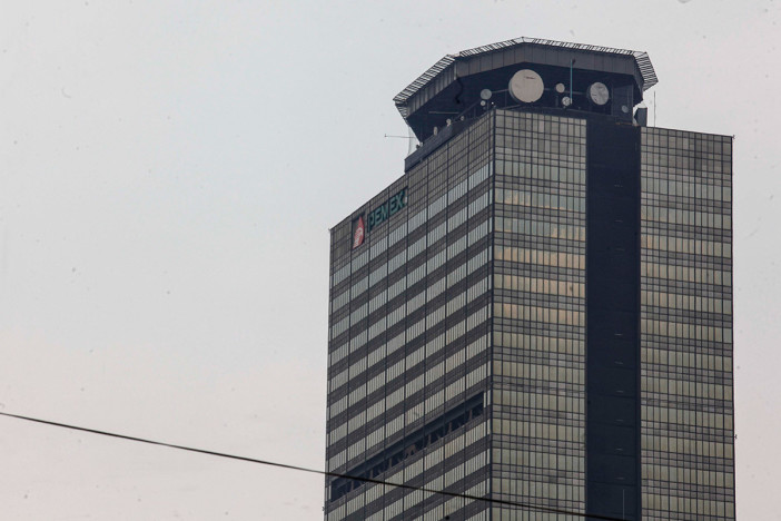 Cambios de AMLO al sector energético ponen en riesgo crediticio a Pemex: Moody’s