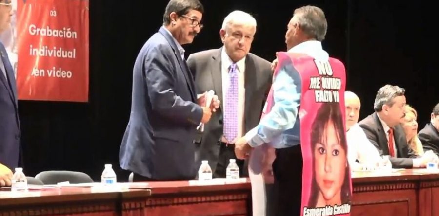 Con protestas de víctimas comienzan foros por la pacificación de AMLO