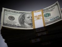 Dólar pierde fuerza en bancos tras anuncio de la Fed