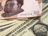 Dólar se vende hasta en 18.90 pesos