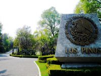 El cambio en Los Pinos y Palacio Nacional: más incógnitas que certezas